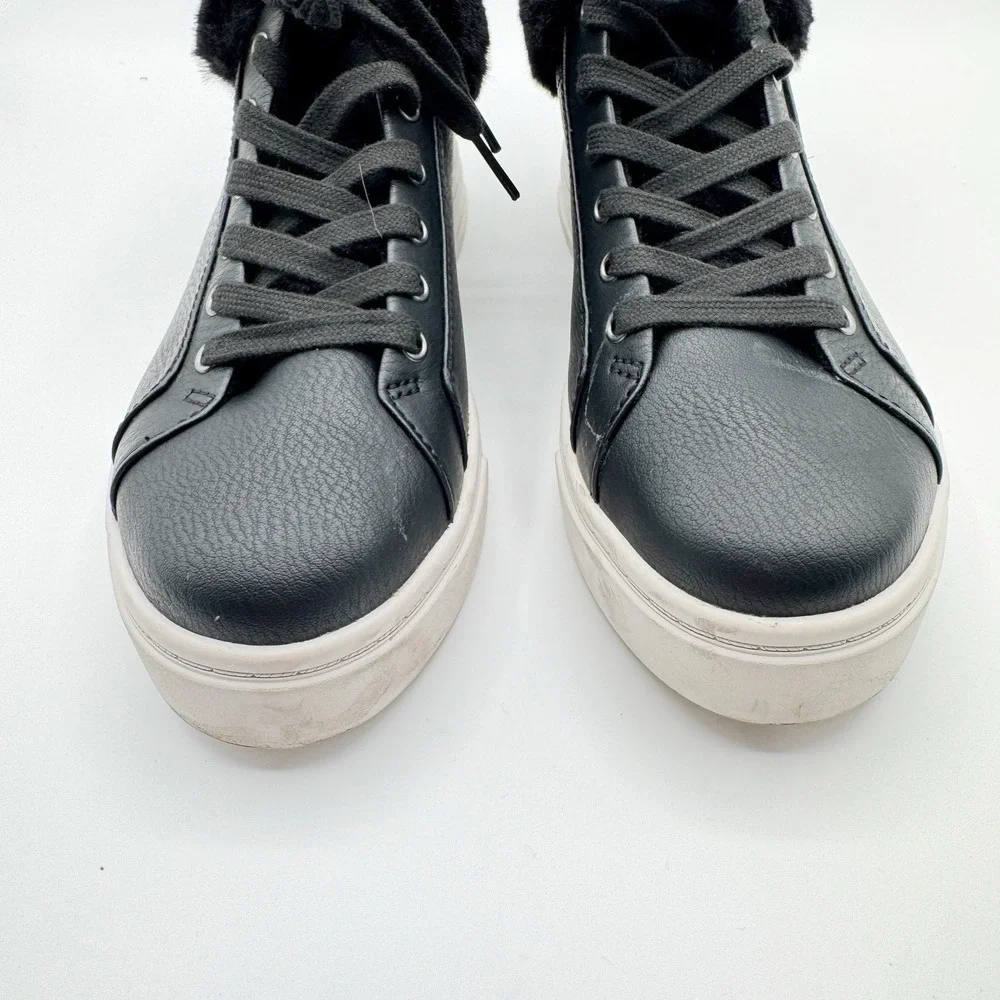 Koolaburra by UGG Women's Sundell Fuzz Chukka Size 7 Black
